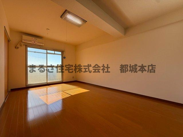 イーストウッドの居間・リビング
