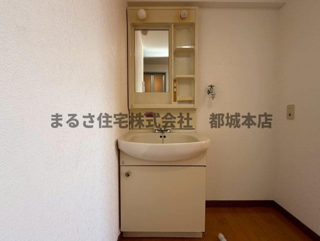 イーストウッドの独立洗面台