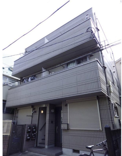 ジュネス初台の外観