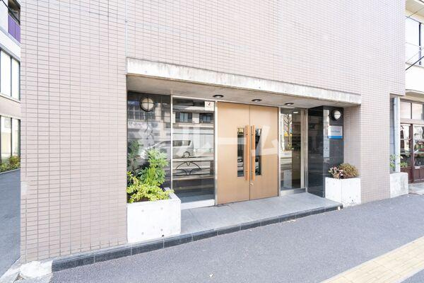 文京区向丘１丁目の賃貸マンションのエントランス