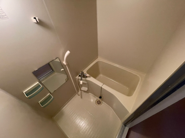 ネオハイム六甲の浴室