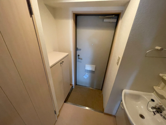 ネオハイム六甲の玄関