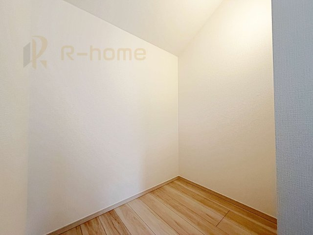 流山市こうのす台4期　新築戸建て　1号棟の収納|あると嬉しいホールクローク付き！家族で活用できる嬉しい収納スペース♪