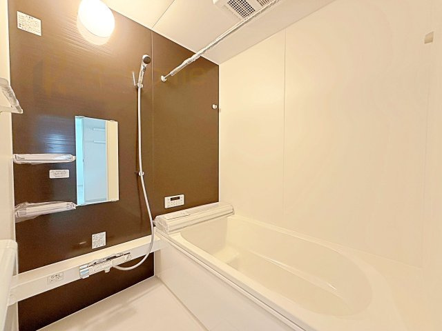 流山市こうのす台4期　新築戸建て　1号棟の浴室|足を伸ばしてもゆったりできるバスルーム♪機能性も取り入れて使い易さも保証します♪