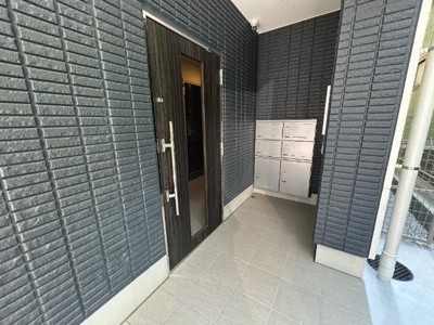 【エントランス】 | サウダージ | 外観写真（昼）