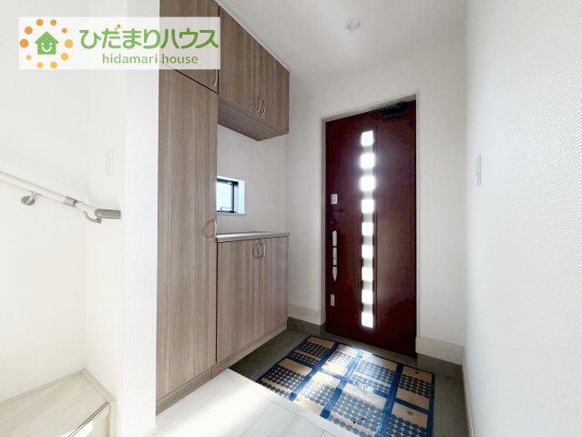 【玄関】 | 土浦市右籾2448番　新築戸建　C号棟 | スニーカーマニアも納得の天井まであるシューズボックス!(^^)!