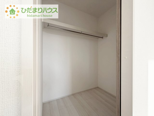 【収納】 | 土浦市右籾2448番　新築戸建　C号棟 | ママに人気のウォークインクローゼット付き！
コートやジャケットはもちろん、季節物や布団なども全部収納できちゃいます(^^)/