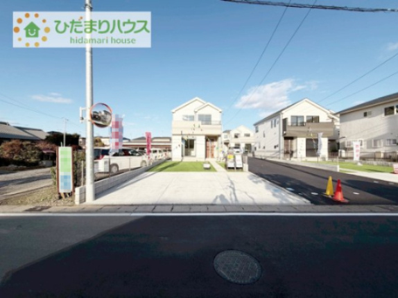 【駐車場】 | 土浦市右籾2448番　新築戸建　C号棟 | カースペース3台ＯＫ！来客用にもスペースを確保できて安心ですね(^^)/