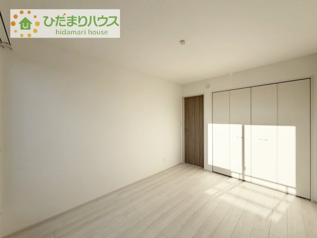 【洋室】 | 土浦市右籾2448番　新築戸建　C号棟 | 木の温もりがやさしいフローリング♪