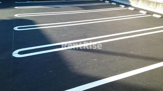 サン・マルベリー　Ｂの駐車場|駐車場