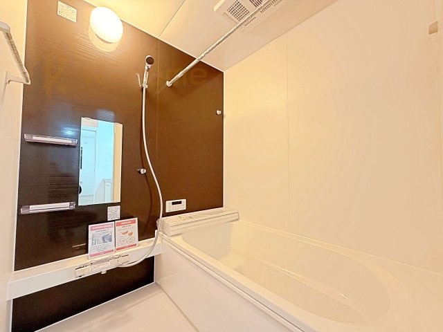 流山市こうのす台4期　新築戸建て　2号棟の浴室|１坪タイプの大きなお風呂で、小さなお子様とご一緒に入浴いただける広さです！
