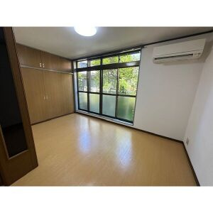 アーバンウェーブ岩成台の居間・リビング