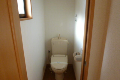 【トイレ】 | オリーブハウスⅡ | 別部屋写真です。