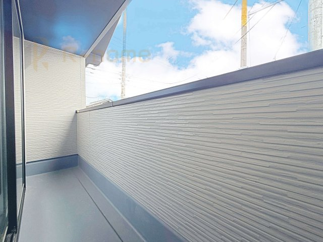 流山市こうのす台4期　新築戸建て　3号棟のバルコニー|お布団やラグなどの大きな物も干しやすい広々としたバルコニー！