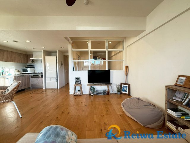 フォルスコート茅ヶ崎ラチエン通りの居間・リビング