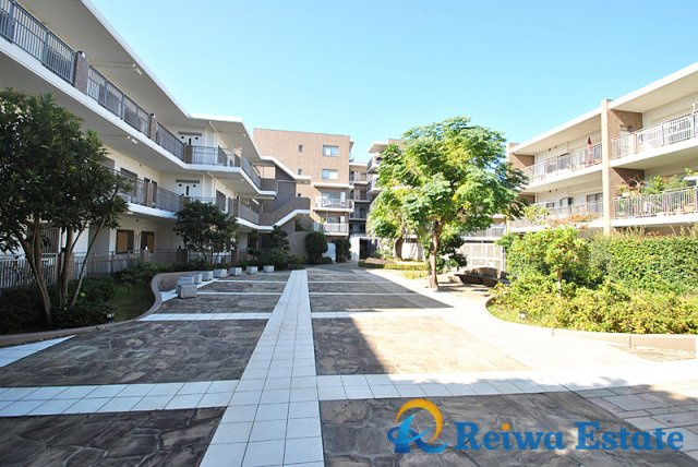 フォルスコート茅ヶ崎ラチエン通りの中庭