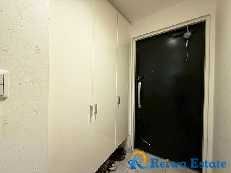 フォルスコート茅ヶ崎ラチエン通りの玄関