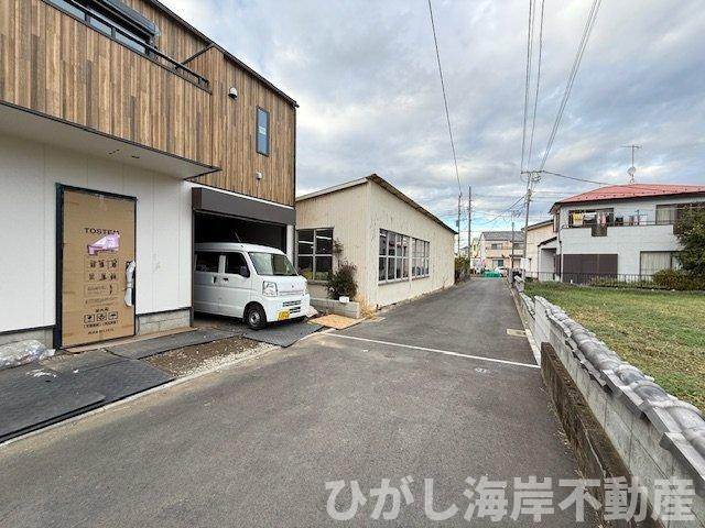 茅ヶ崎市下町屋2丁目　新築戸建　全２棟の前面道路含む現地写真|12月22日撮影　建築中　現地外観