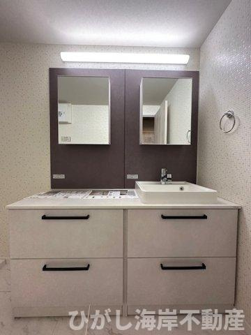 茅ヶ崎市下町屋2丁目　新築戸建　全２棟の独立洗面台|B棟イメージパスですので実際のものと多少異なります