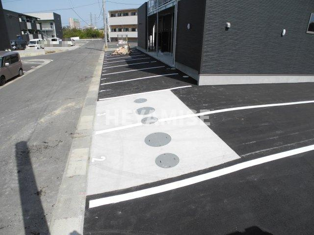 MODERN PALAZZO 諫早Primeの駐車場