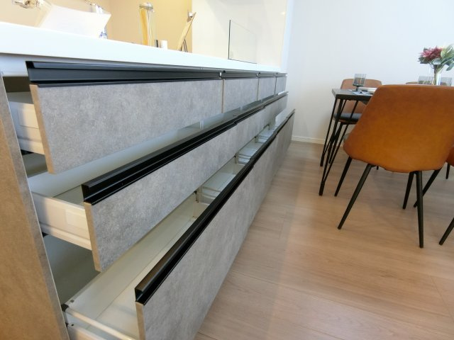 ダイアパレス女池のキッチン