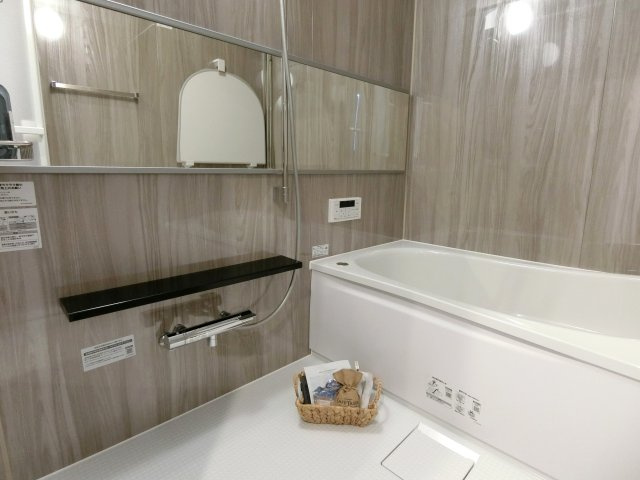 ダイアパレス女池の浴室