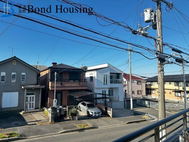 LDK約20帖の広々4LDK・設備充実　竜が岡2丁目　全2棟　2号棟の前面道路含む現地写真