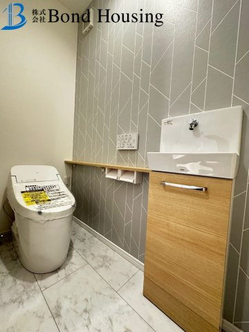 LDK約20帖の広々4LDK・設備充実　竜が岡2丁目　全2棟　2号棟のキッチン