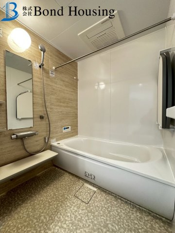 LDK約20帖の広々4LDK・設備充実　竜が岡2丁目　全2棟　2号棟の浴室