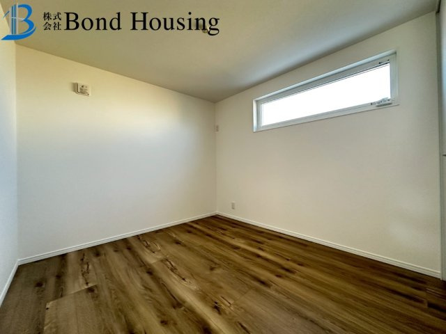 WICやSIC等嬉しい収納が豊富　竜が岡2丁目　全2棟　1号棟の洋室