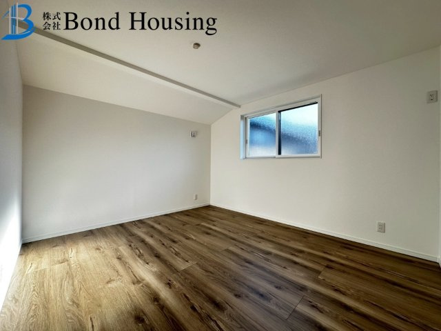 WICやSIC等嬉しい収納が豊富　竜が岡2丁目　全2棟　1号棟の洋室