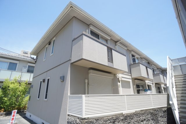 サカセ川ハイツＣの外観