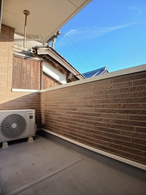 【バルコニー】 | ミッテ・ドルフ西国分Ⅲ | 外からの目が気にならないバルコニーで洗濯物が干せます