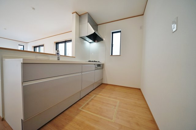 【横浜市瀬谷区二ツ橋町60全2棟新築戸建て】★仲介手数料無料★（二つ橋小学校・東野中学校）のキッチン