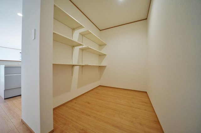 【横浜市瀬谷区二ツ橋町60全2棟新築戸建て】★仲介手数料無料★（二つ橋小学校・東野中学校）の収納