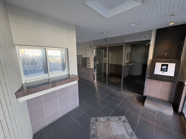 アドリーム赤池のエントランス