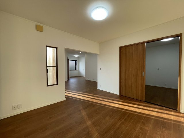 つくば市東光台　リフォーム済み物件の居間・リビング