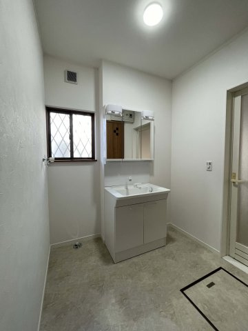 つくば市東光台　リフォーム済み物件の洗面所