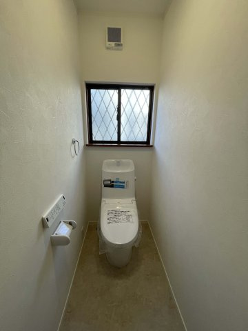 つくば市東光台　リフォーム済み物件のトイレ|１階トイレ