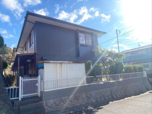 糟屋郡久山町大字山田　中古戸建の前面道路含む現地写真|日当り・通風が共に確保された角地です！