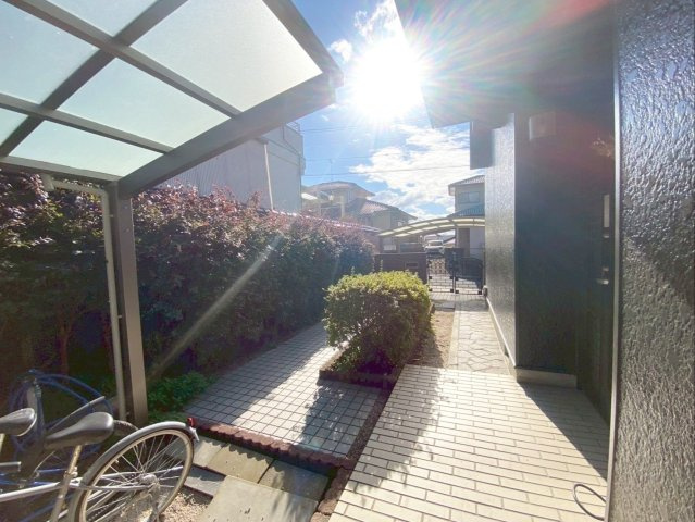 糟屋郡久山町大字山田　中古戸建の外観|玄関アプローチです！