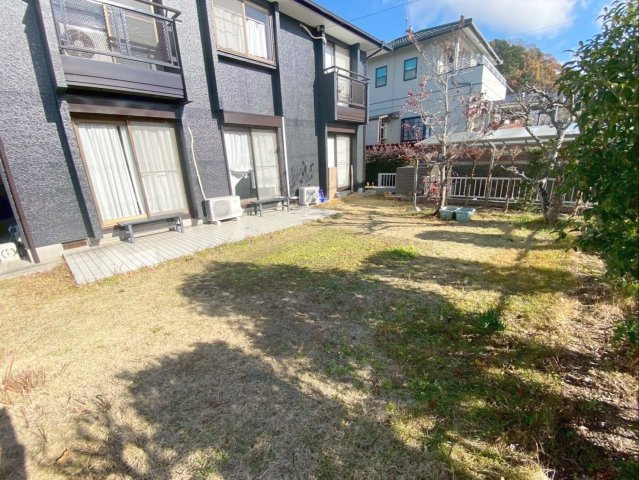 糟屋郡久山町大字山田　中古戸建の庭|広々としたお庭です！