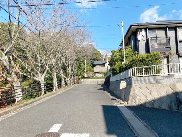 糟屋郡久山町大字山田　中古戸建の前面道路含む現地写真|前面道路の様子です！