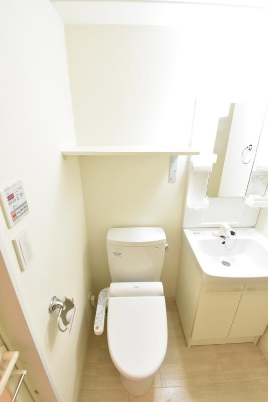 スカイコートパレス西巣鴨のトイレ|※別部屋写真