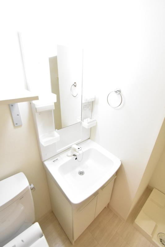 スカイコートパレス西巣鴨の洗面所|※別部屋写真