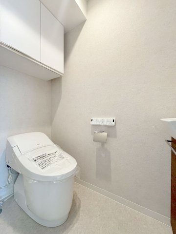 「防音マンション」プライムブリス森下スタジオのトイレ|落ち着いた色調のトイレです