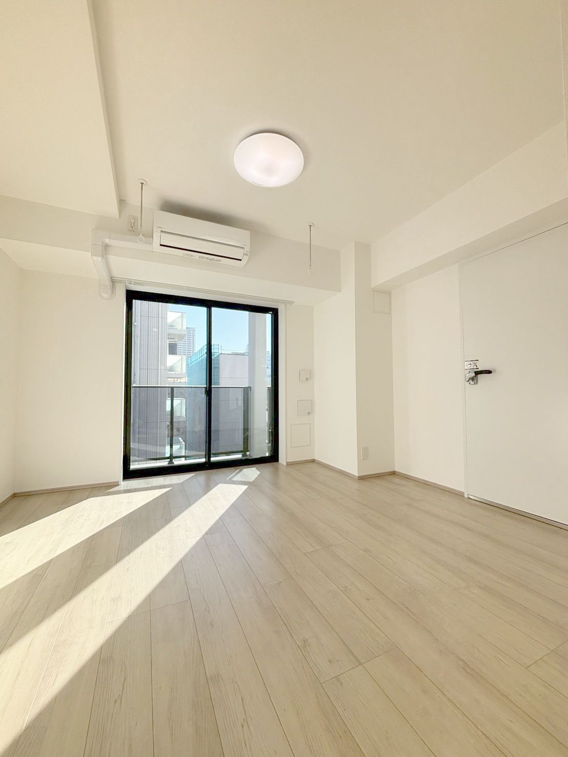 「防音マンション」プライムブリス森下スタジオの洋室|こちらの居間で趣味の時間をお楽しみください