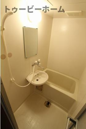 ヴィラパルステージⅠの浴室|日々の疲れを癒すお風呂付です