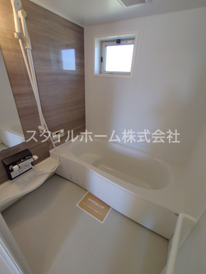 【浴室】 | Ｓｈｉｎｅ　Ｍｏａｔ | 別部屋写真です。