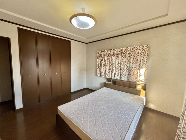 泉佐野市鶴原戸建の洋室